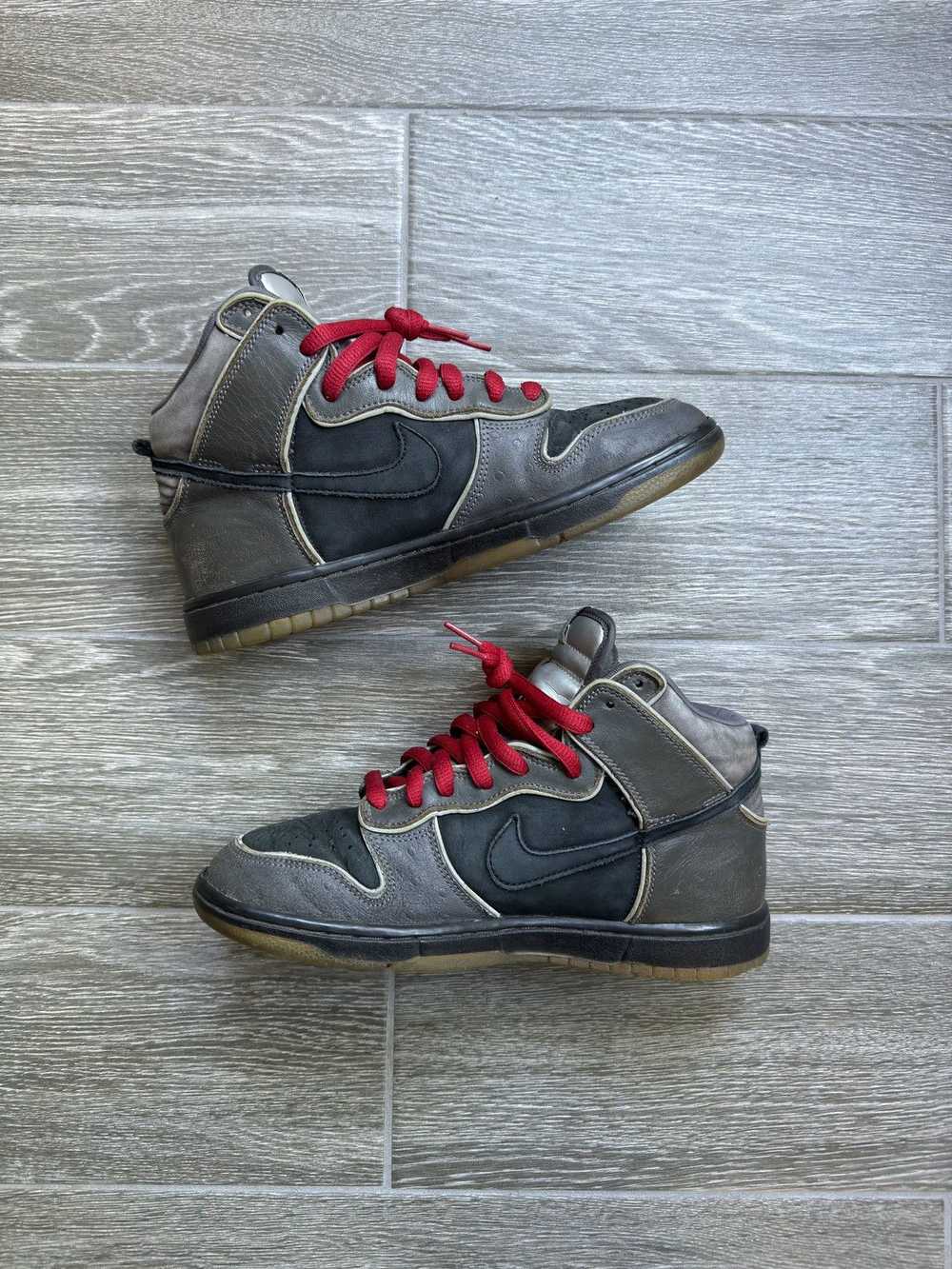 Mf Doom × Nike Nike sb dunk MF doom - image 2