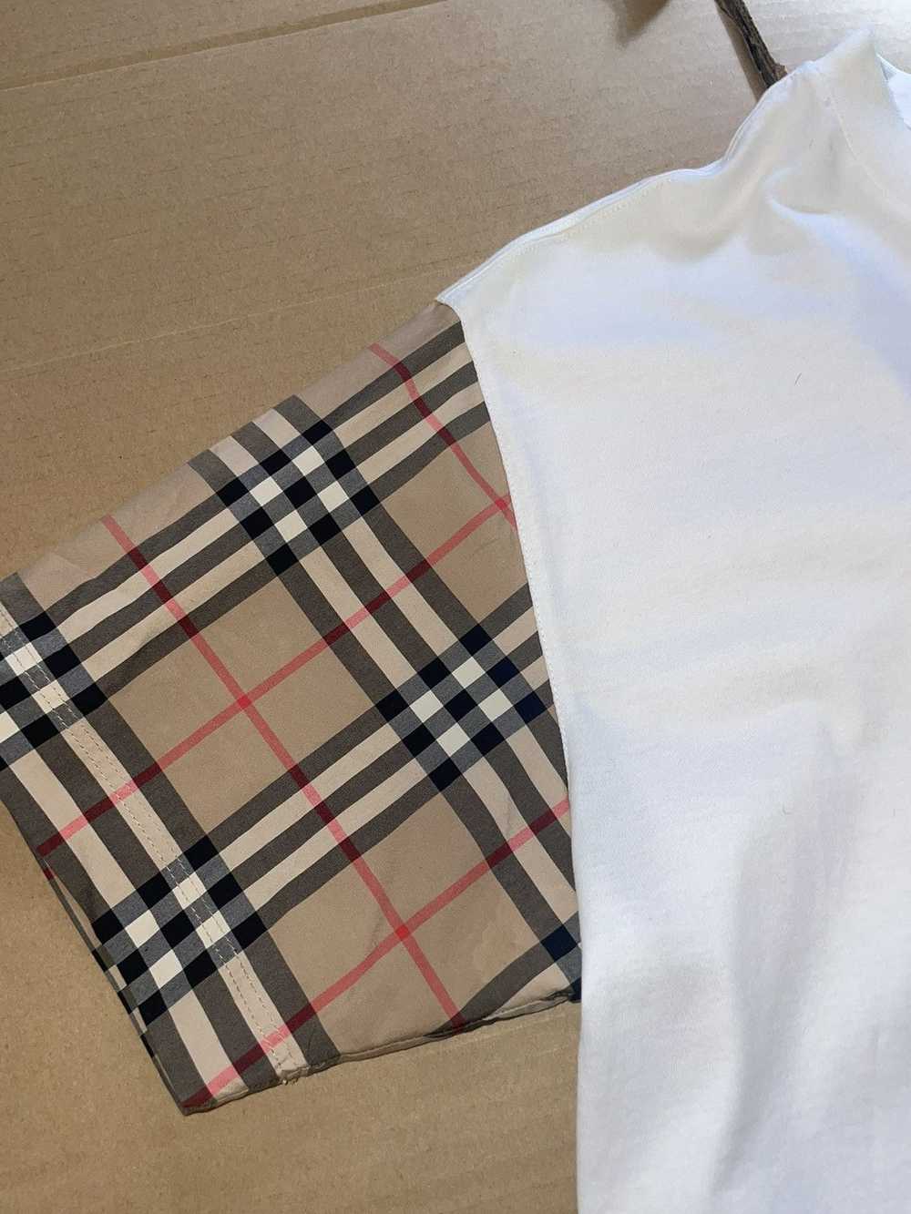 Burberry Burberry Check Sleeve Cotton T-shirt - image 4