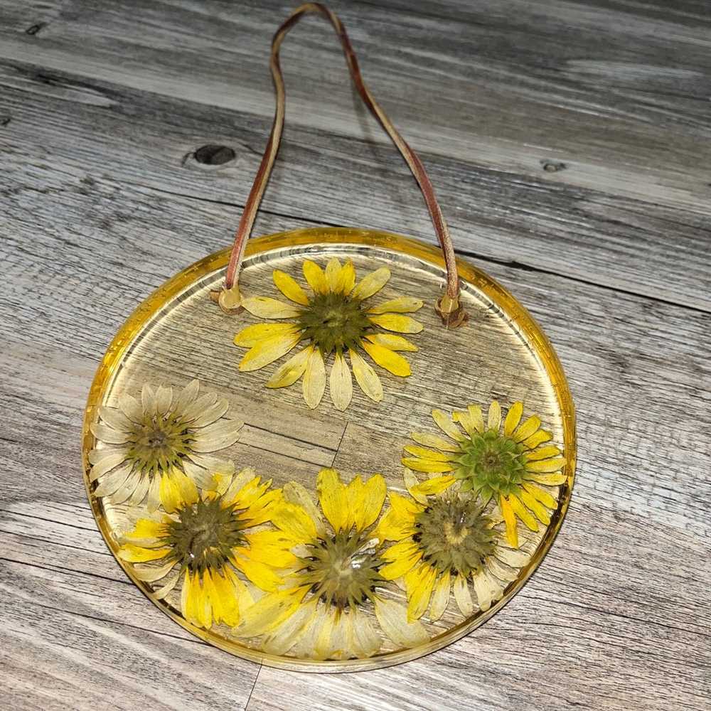 Vintage Lucite Trivet Dried Flowers - image 3