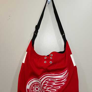 Vintage NHL Detroit Red Wings Embroidered Purse Si