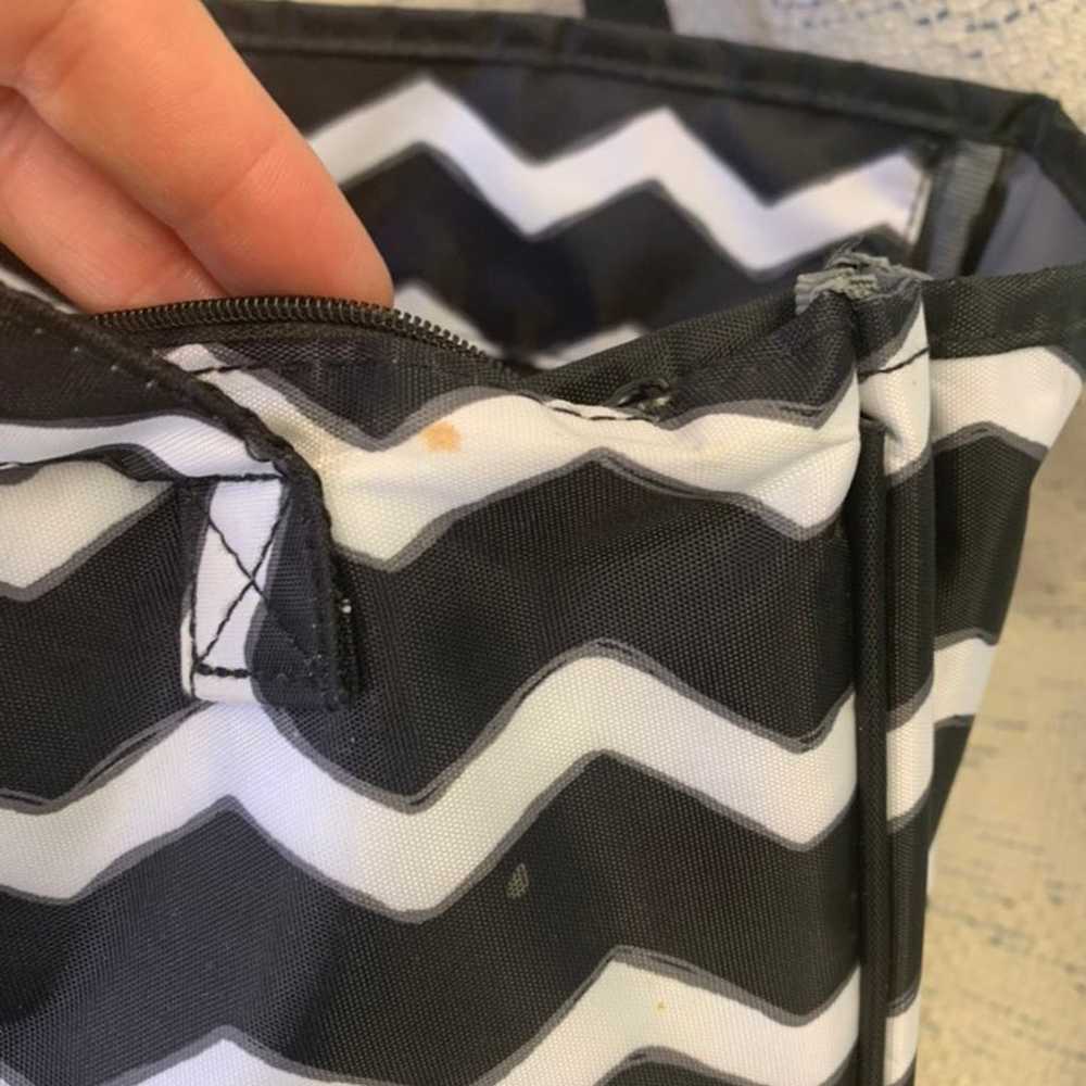 Thirty-One True Beauty Travel Cosmetic Bag CHEVRON - image 9