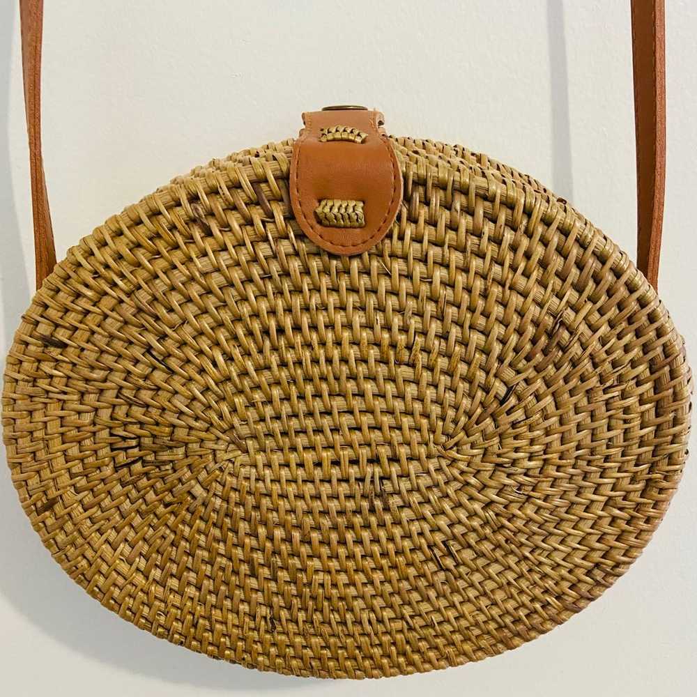 Vintage Straw Wicker Rattan Basket Circle Crossbo… - image 2