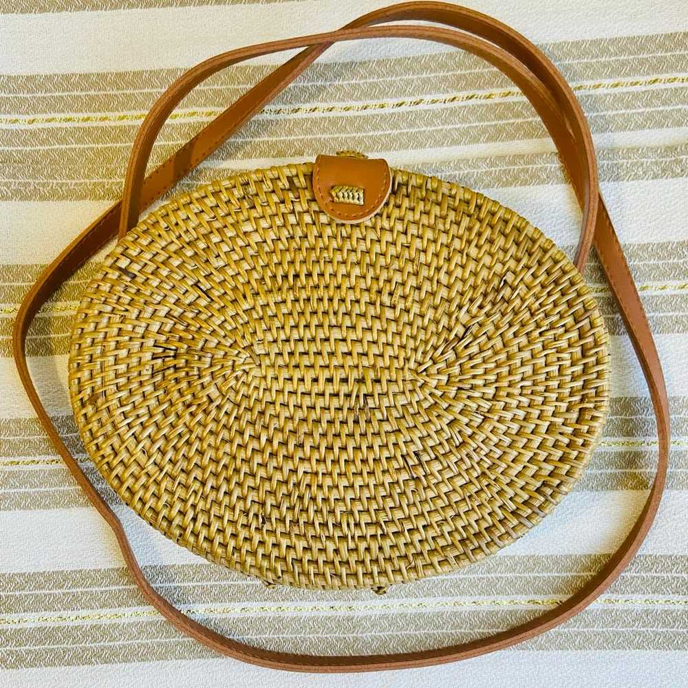 Vintage Straw Wicker Rattan Basket Circle Crossbo… - image 6