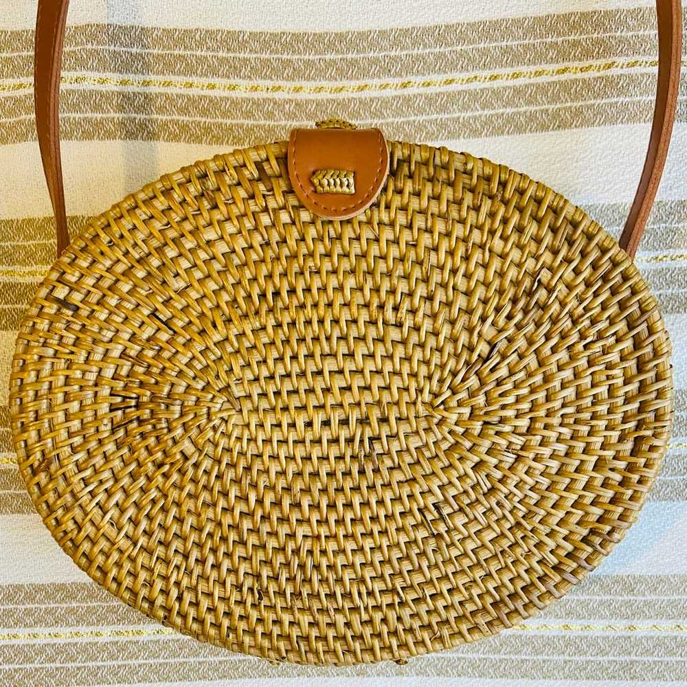 Vintage Straw Wicker Rattan Basket Circle Crossbo… - image 8