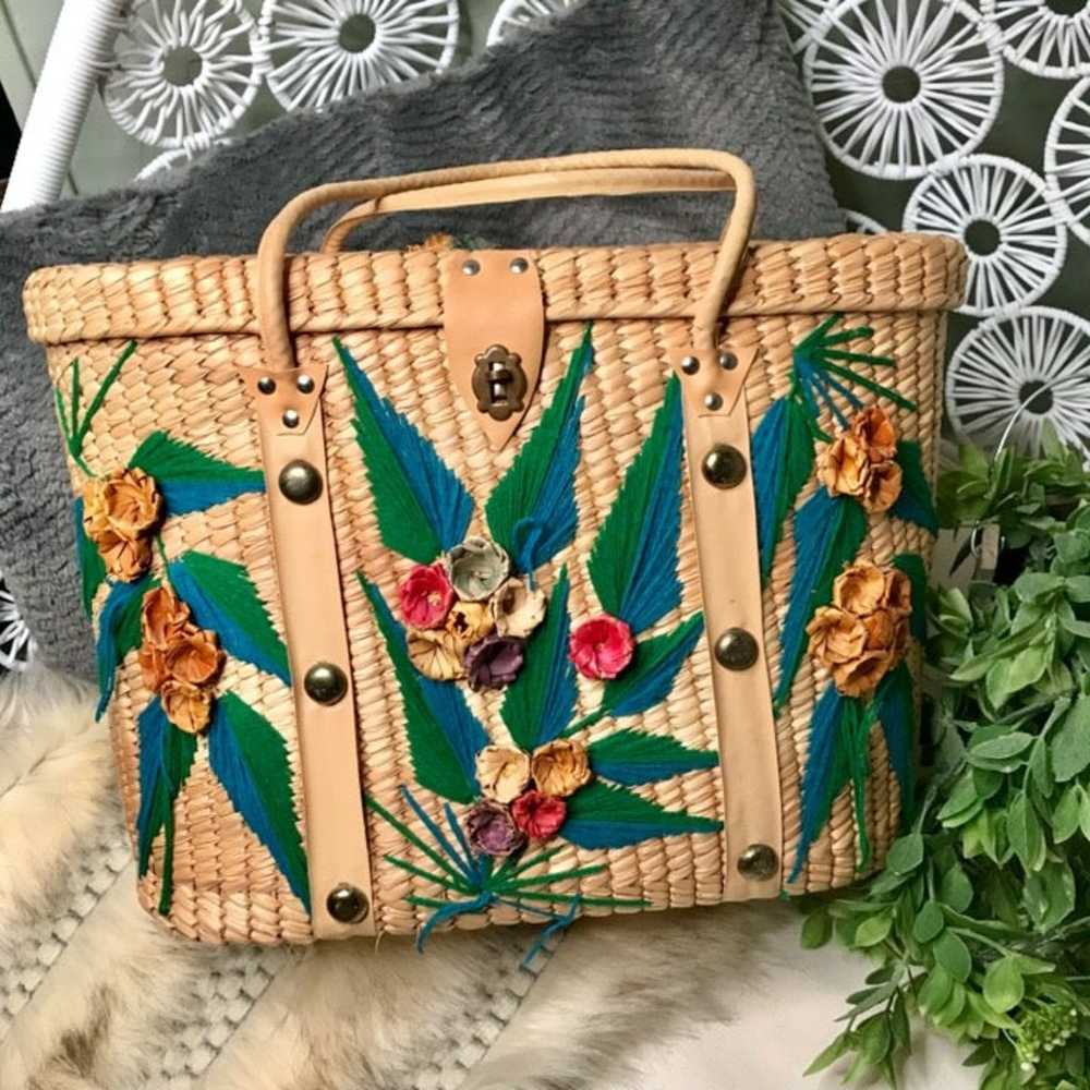 Vintage wicker/rattan embroidered tote - image 2