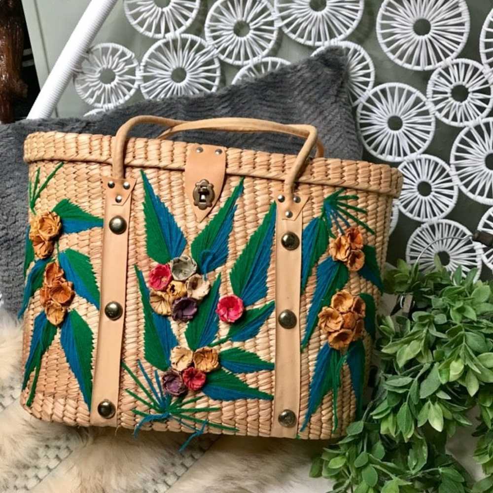 Vintage wicker/rattan embroidered tote - image 3