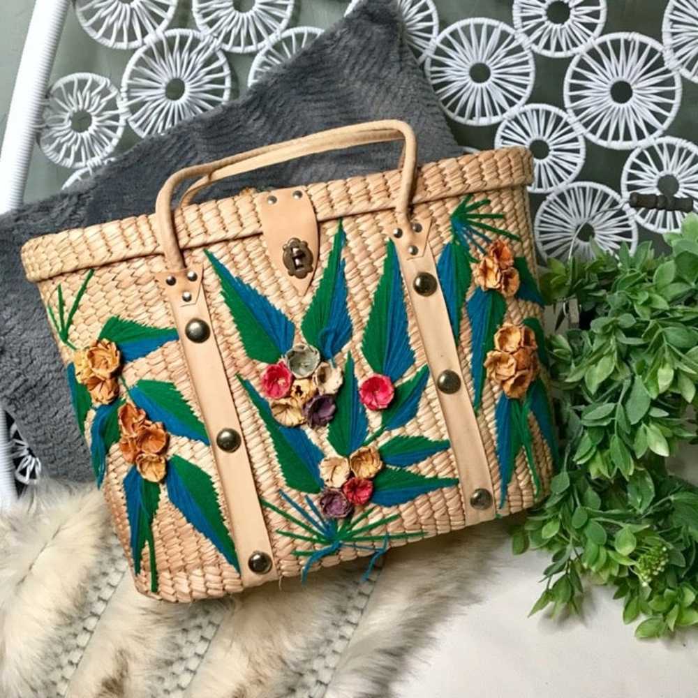 Vintage wicker/rattan embroidered tote - image 5