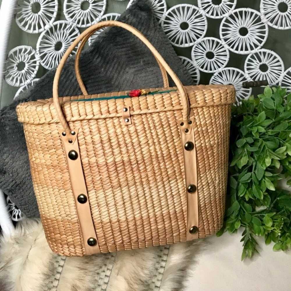 Vintage wicker/rattan embroidered tote - image 6