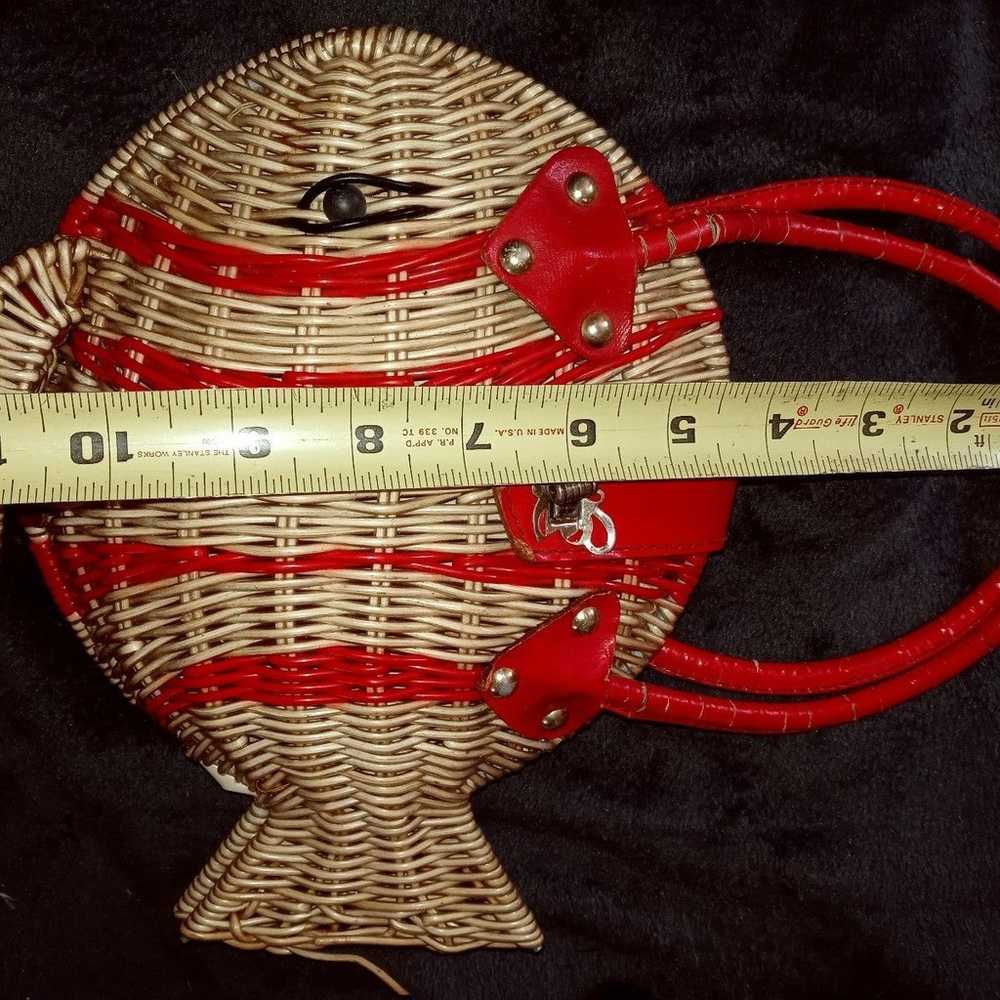 Authentic Vintage 1950s Rattan Fish Purse - image 4