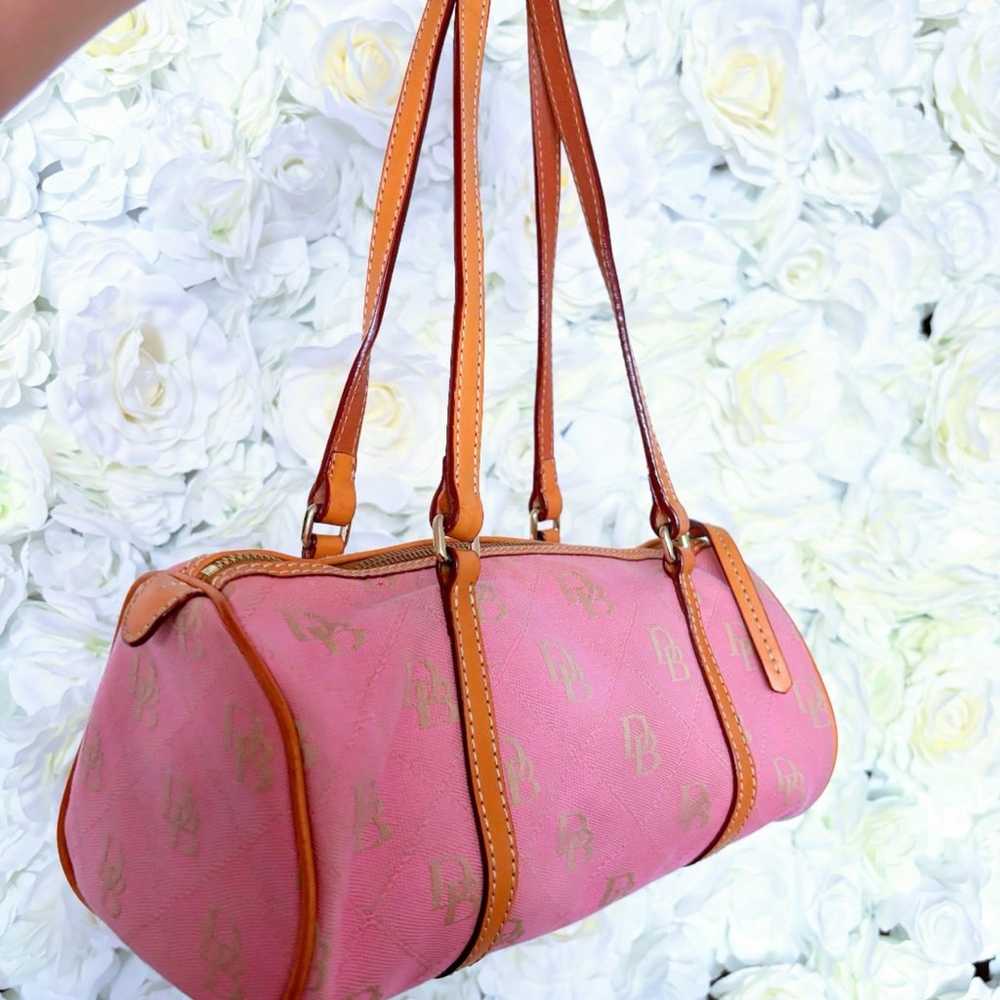 ✨ VINTAGE BUBBLEGUM PINK DOONEY & BOURKE BARREL B… - image 3