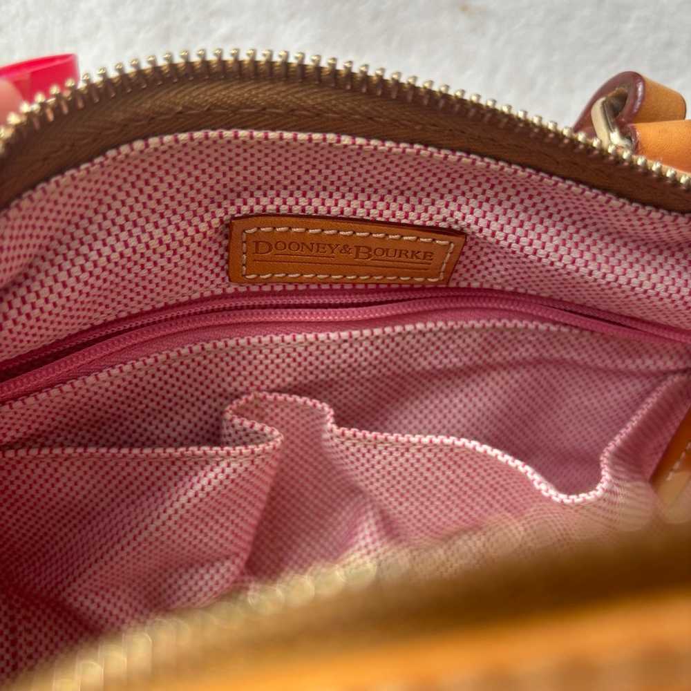 ✨ VINTAGE BUBBLEGUM PINK DOONEY & BOURKE BARREL B… - image 8