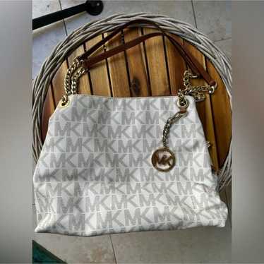 EUC Michael Kors purse. - image 1