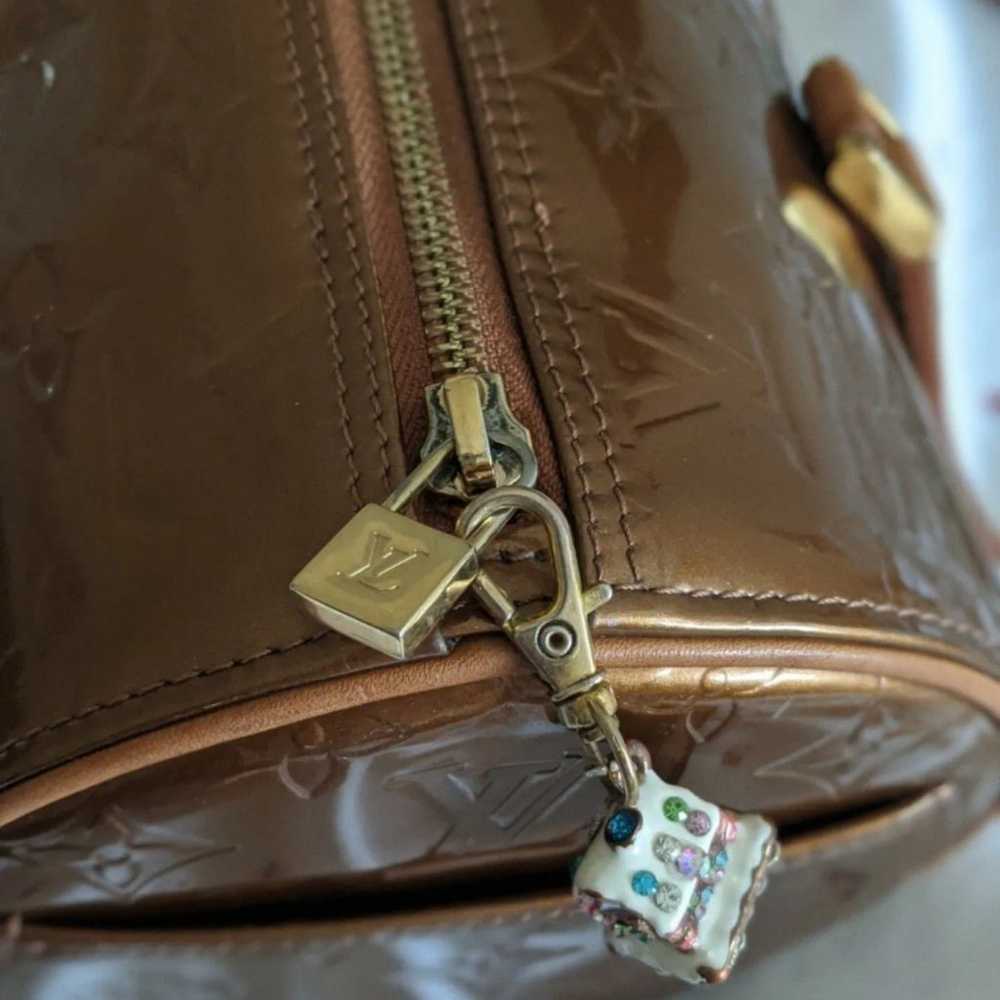 Louis Vuitton Vernis Monogram Gold Bag Purse limi… - image 10