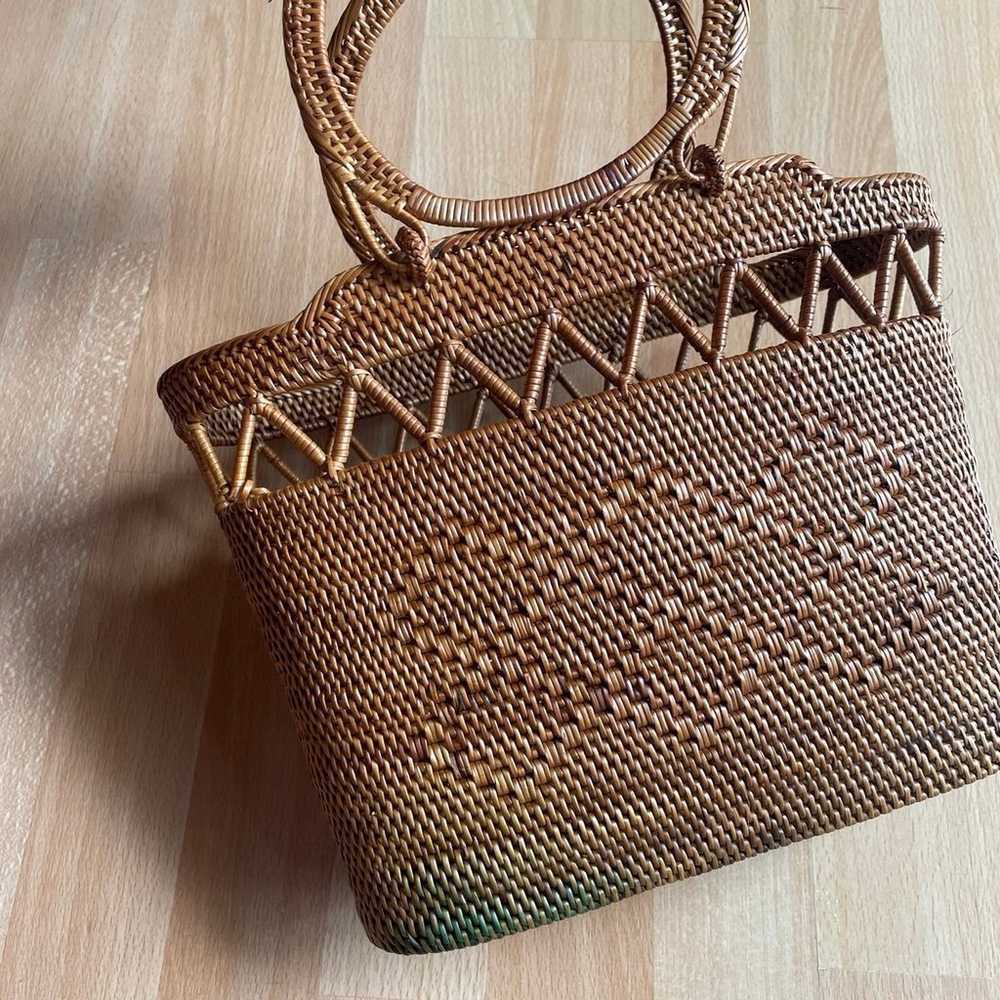 Vintage woven wicker hand purse - image 5