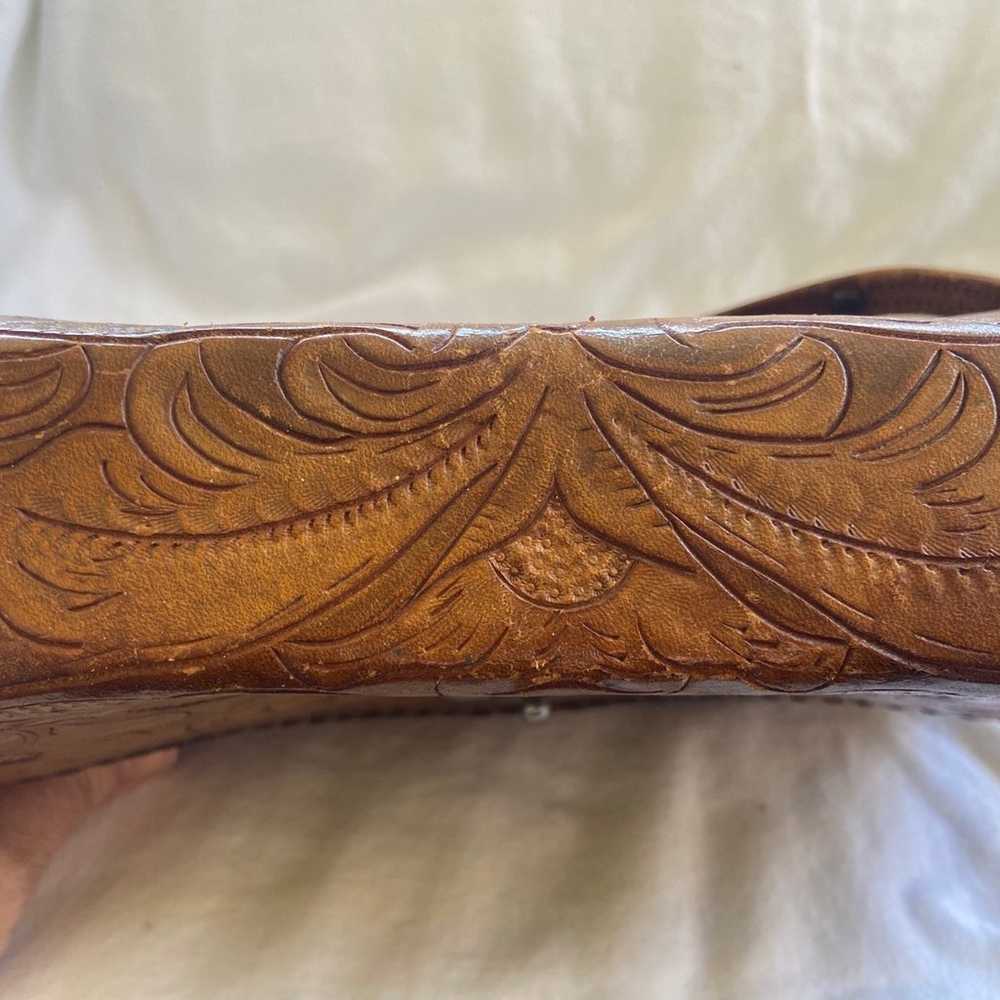 Vintage 70s/80s hand carved leather purse - image 5