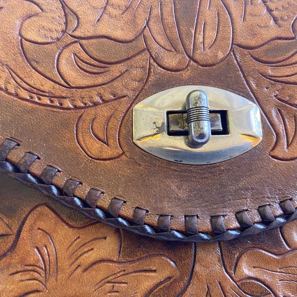 Vintage 70s/80s hand carved leather purse - image 6