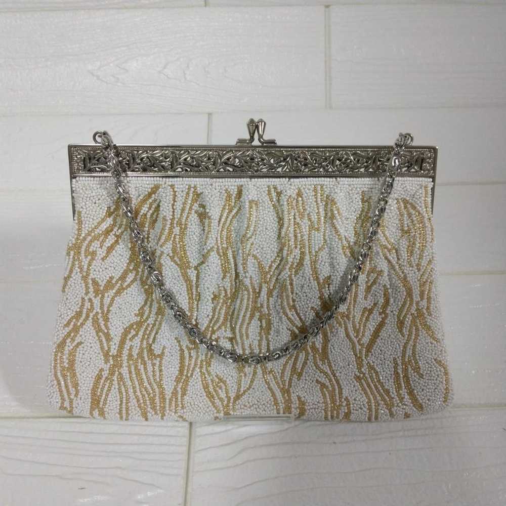 Vintage style white clutch bag. - image 4