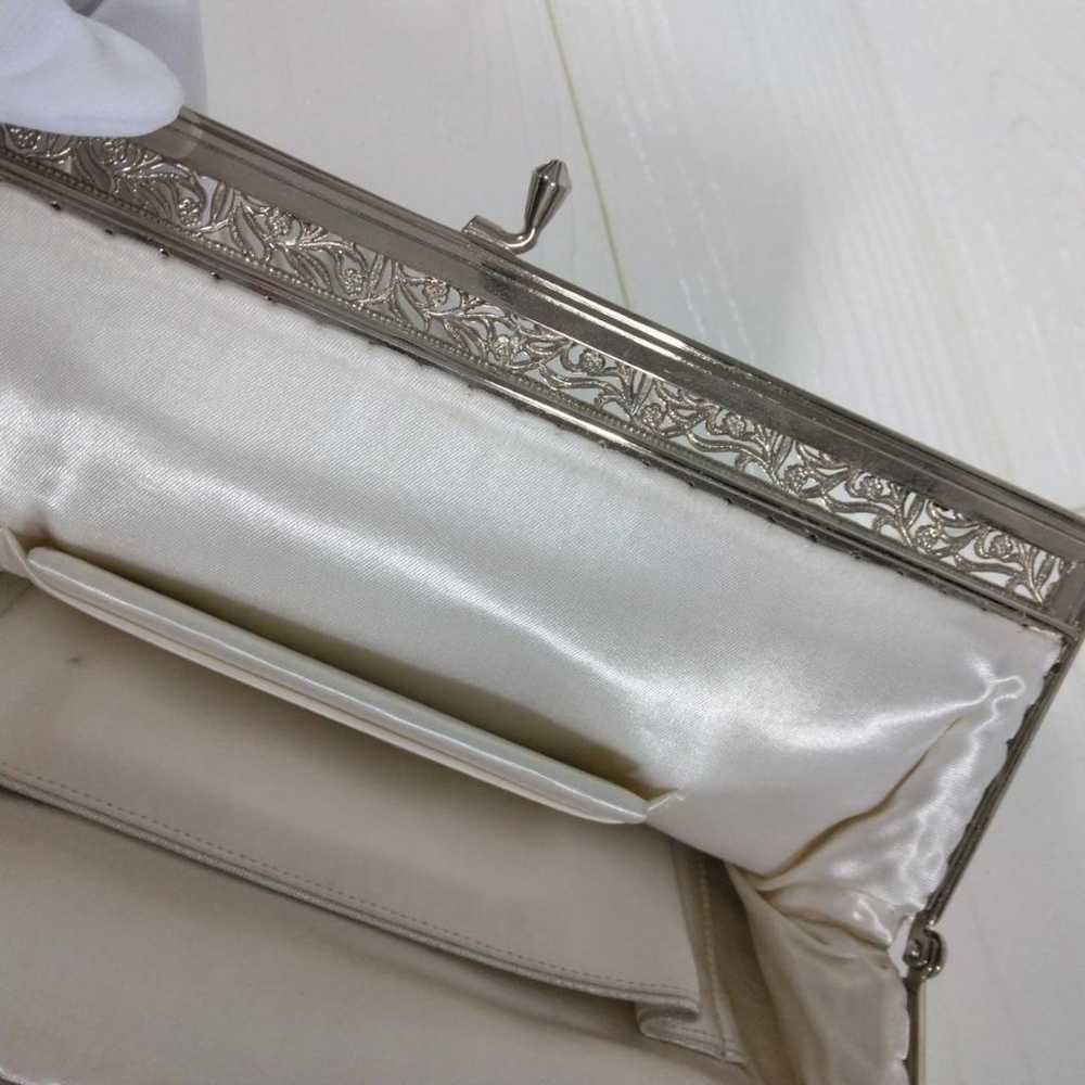 Vintage style white clutch bag. - image 5