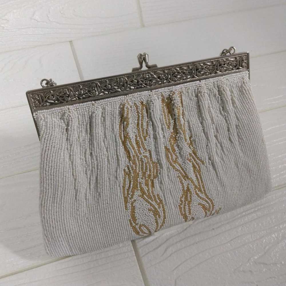 Vintage style white clutch bag. - image 7