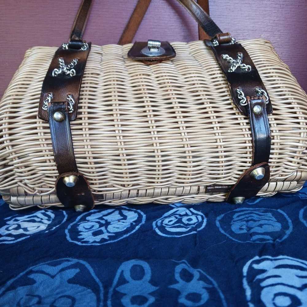 AMAZING VTG WICKER LEATHER BASKET HANDBAG PURSE  … - image 4