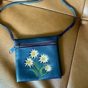 Daisy Coin Purse Wallet Waist Fanny Pack or Flowe… - image 1