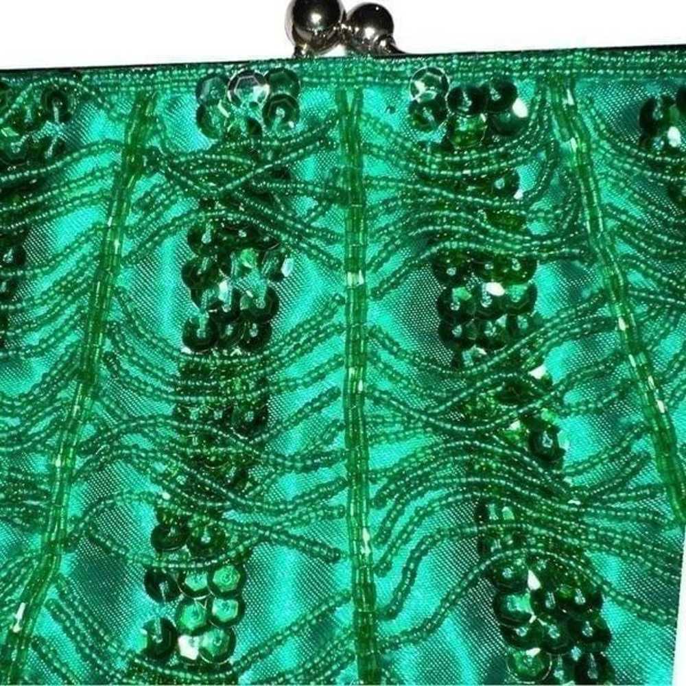 Vintage Beautiful green sequin and beaded silky e… - image 4