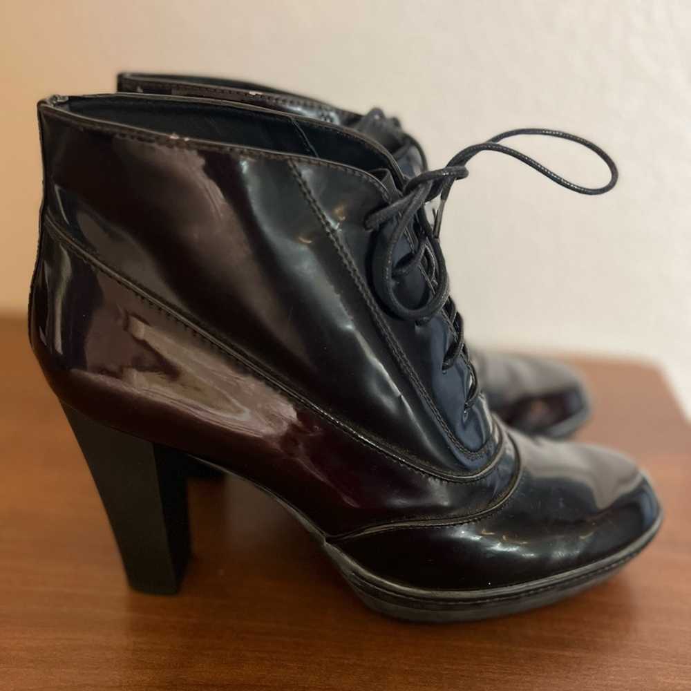 TODS Burgundy Patent Leather Oxford Heels Size 7.5 - image 3