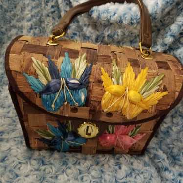 Vintage Wooden basket purse with sold 3D florals, EUC