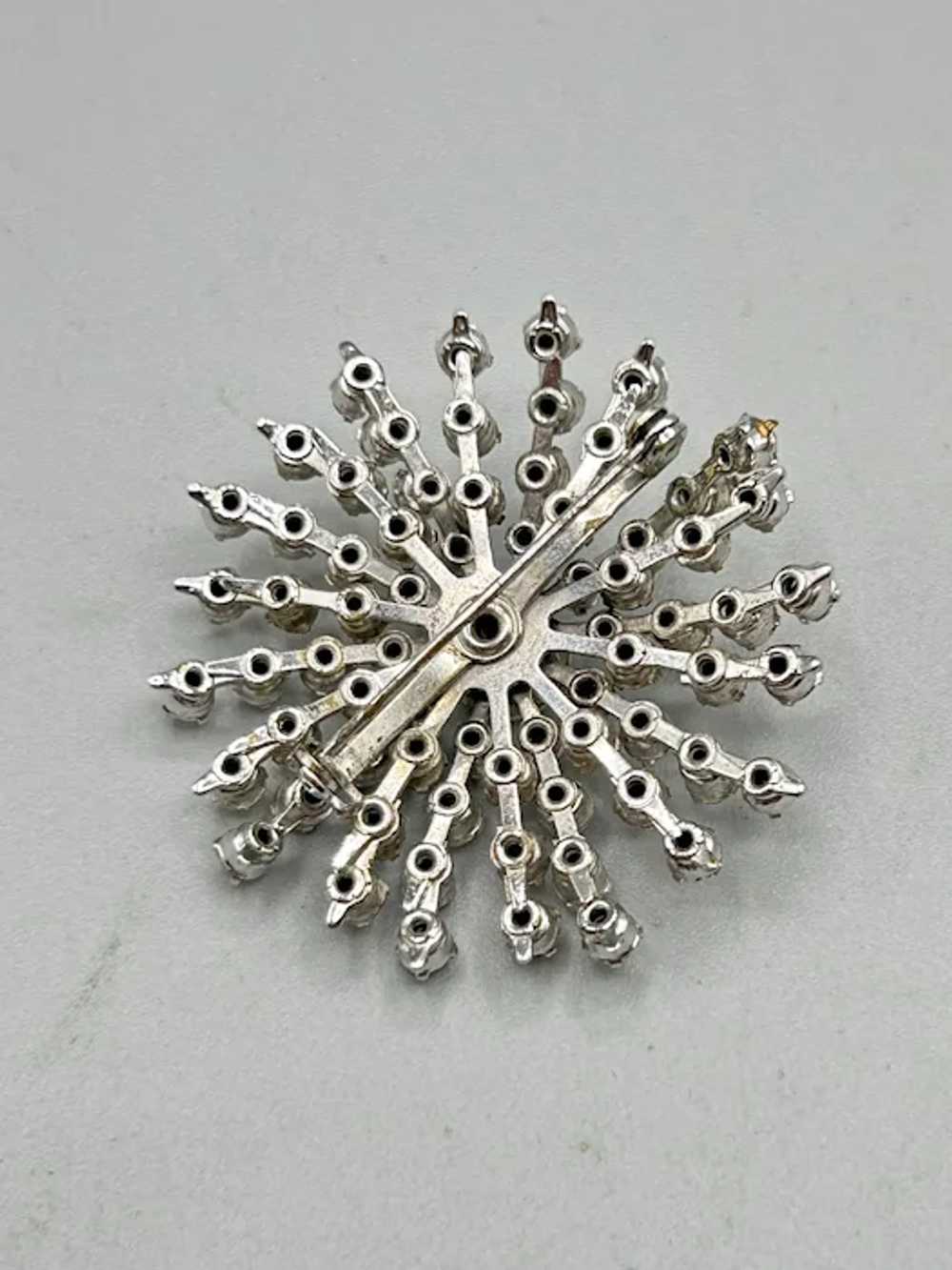 Vintage Clear Rhinestones Pin Brooch Silver Tone … - image 4