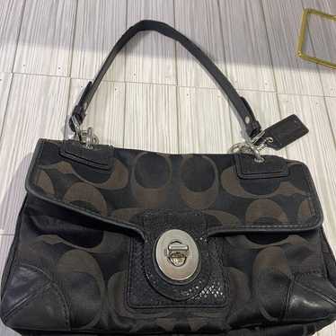 Coach Peyton Signature Shoulder Bag VINTAGE - image 1