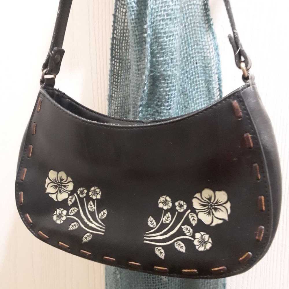 Vintage Leather Purse with Flower Detail - image 2