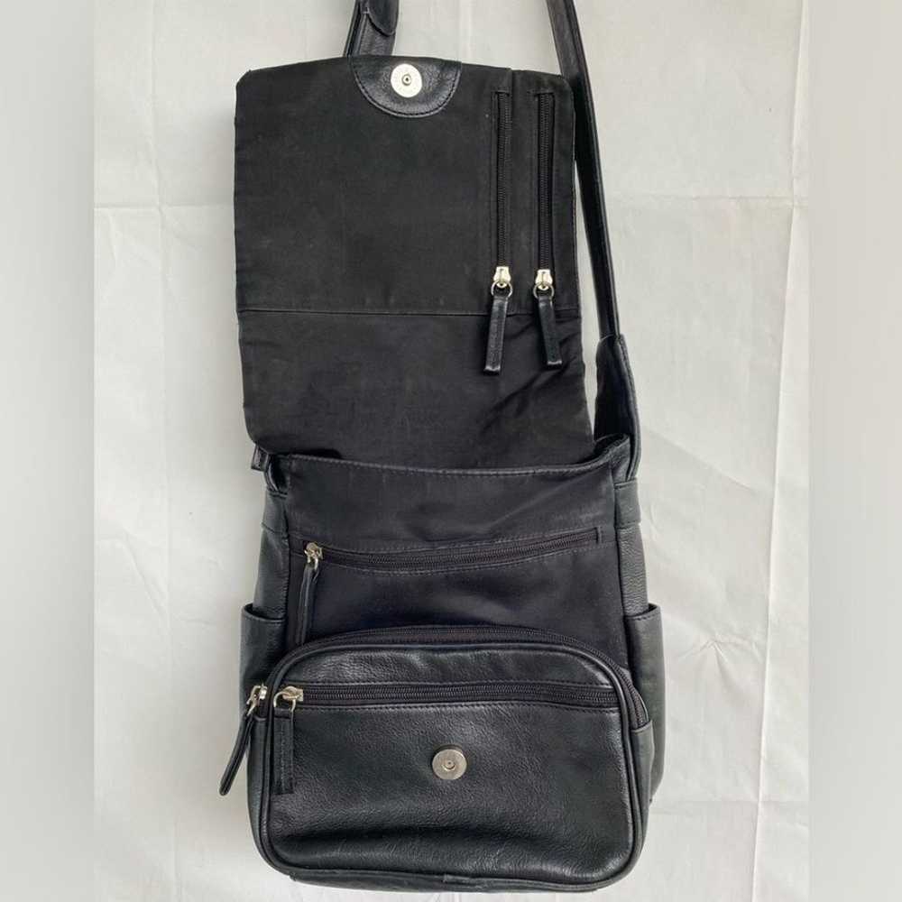 Wilson’s Leather Vintage square Crossbody bag - image 7