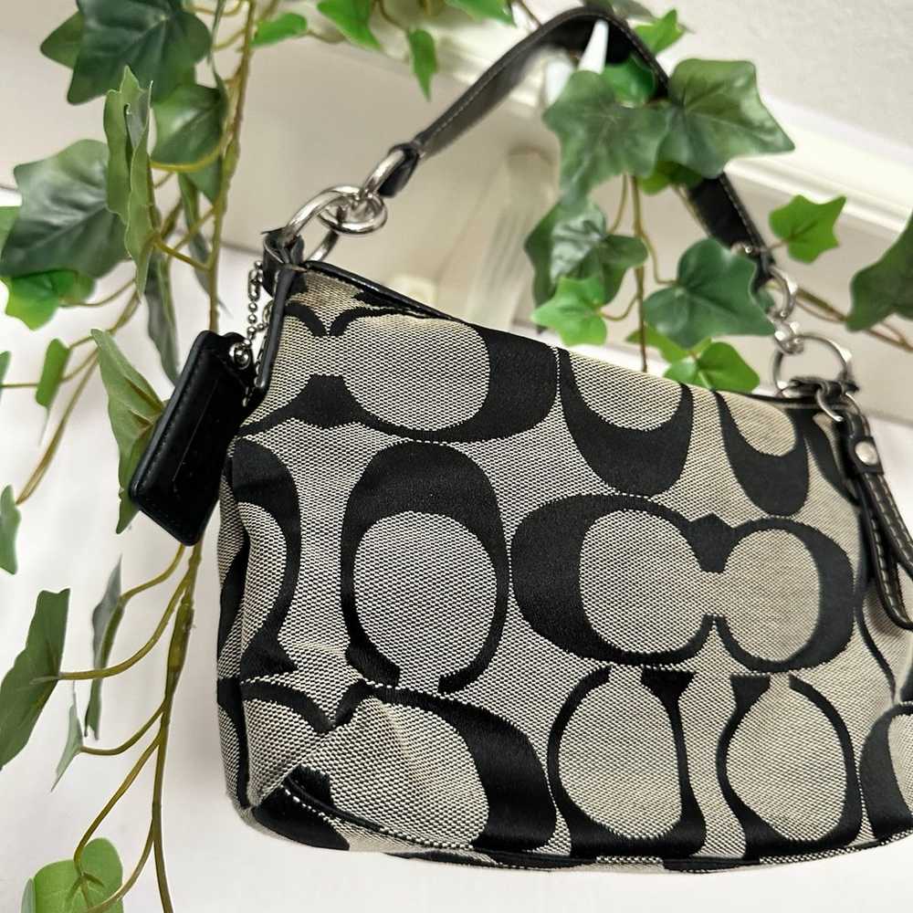 Vintage Coach Shoulder Bag in Monogram - image 5