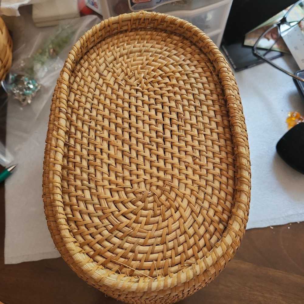 Vintage 1960s Basket Purse with Fish Latch - image 5