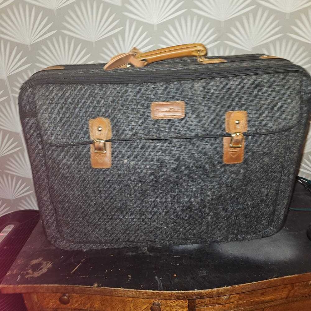 Oscar de La Renta 28x20 Vintage Suitcase in Black… - image 1