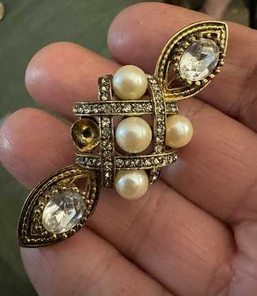 Graziano ヴィンテージブローチ　リンデスター オパールガラス Vintage R J Graziano Rhinestone Pin Brooch Silver Tone w