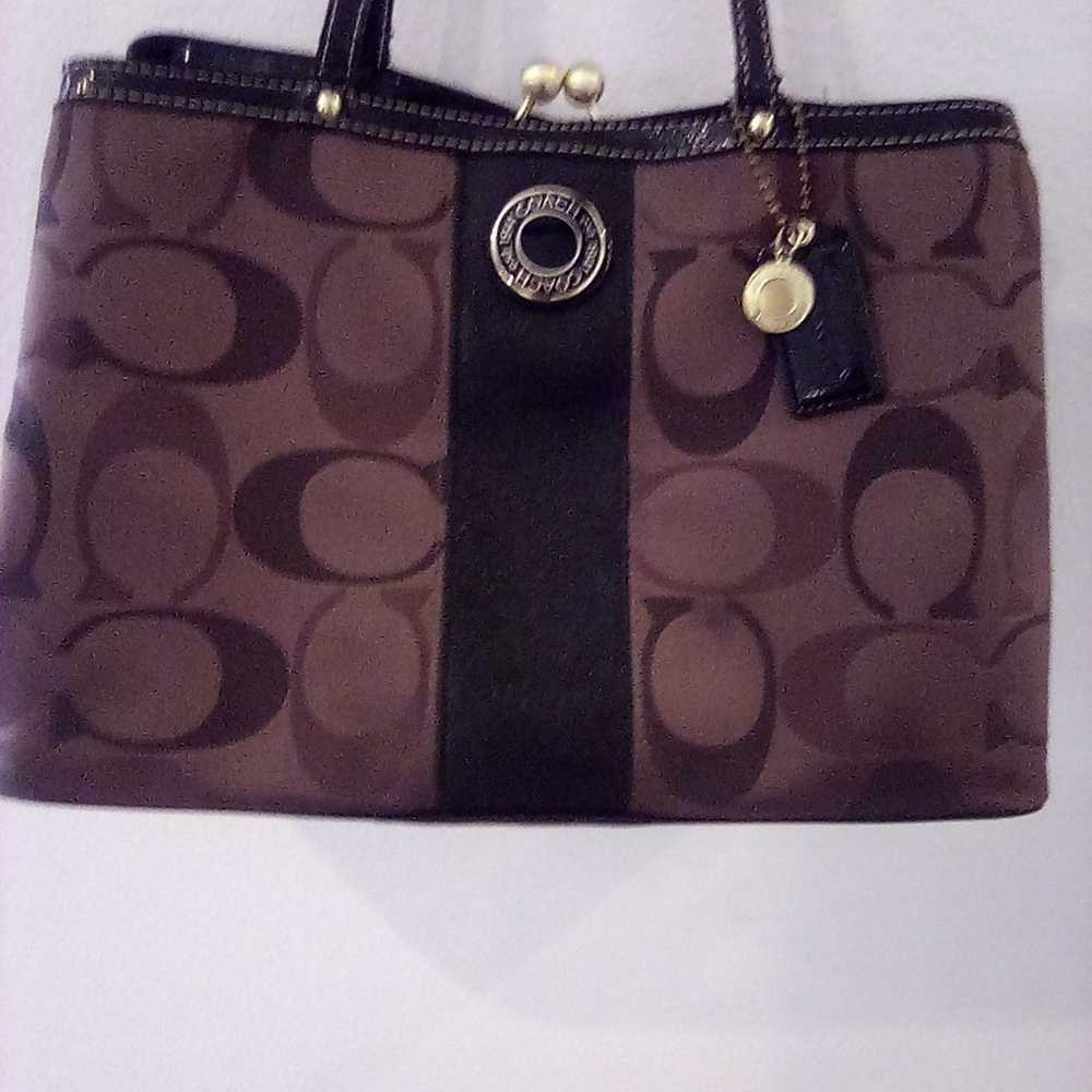 1976 Authentic Vintage Coach Purse - image 3