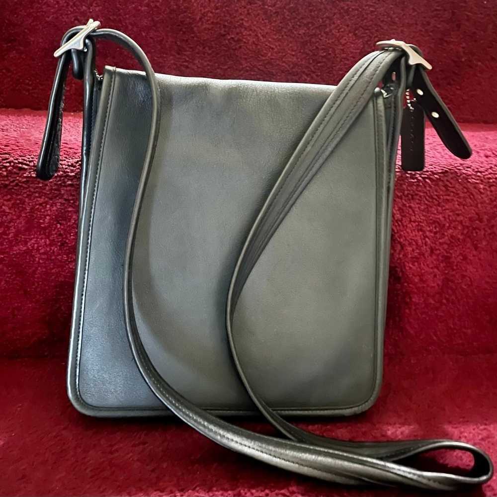 Vintage Coach Messager Crossbody - image 1