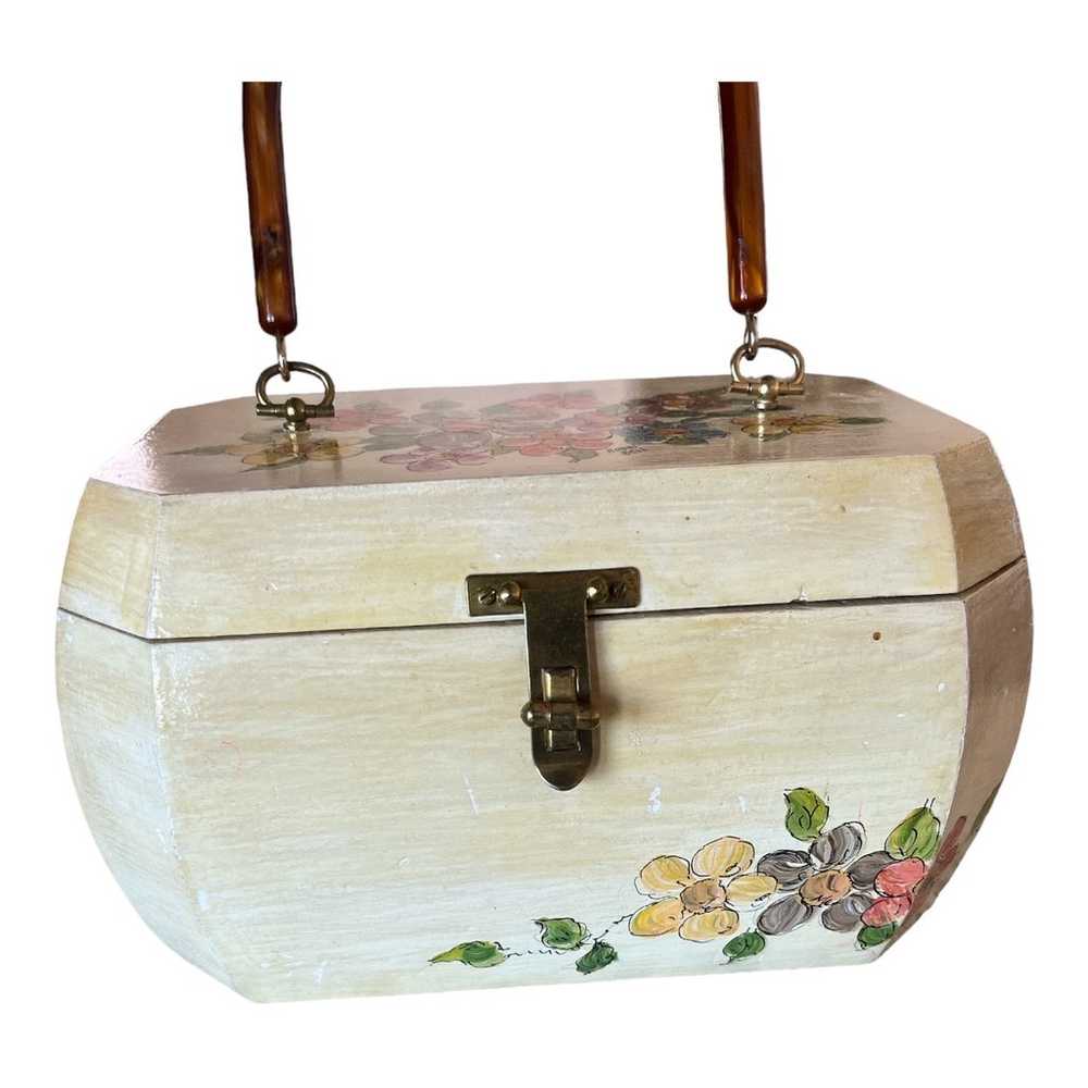 Vintage box purse with lucite handle - image 2