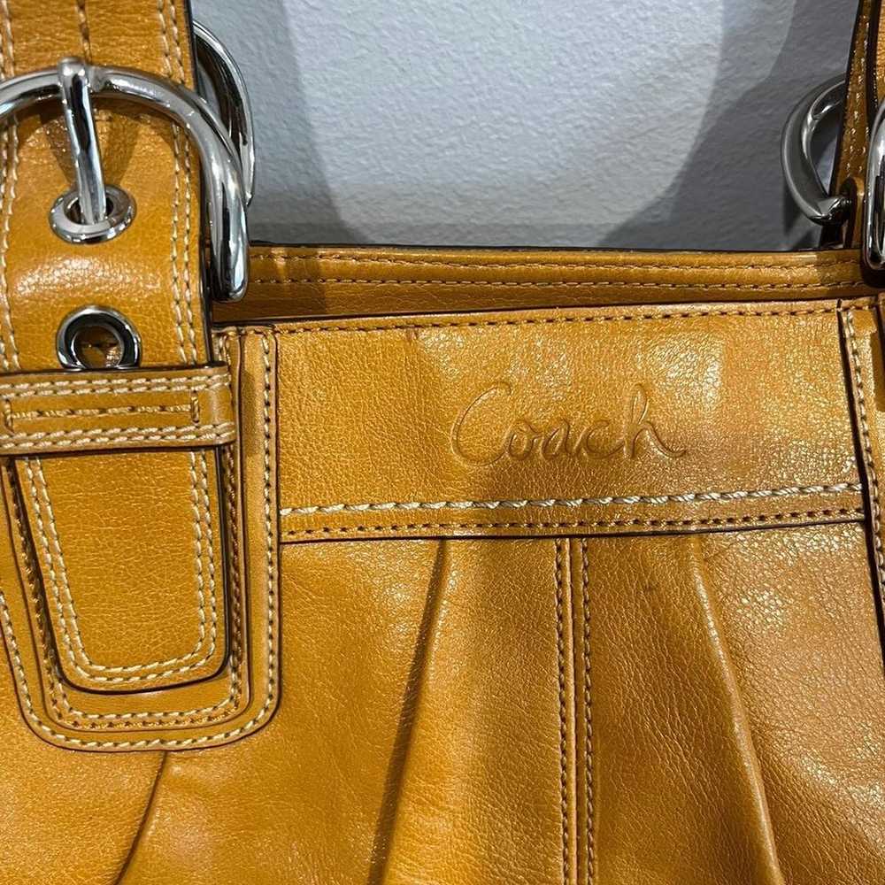 Gorgeous Leather Vintage Coach Shoulder Bag Purse - image 3