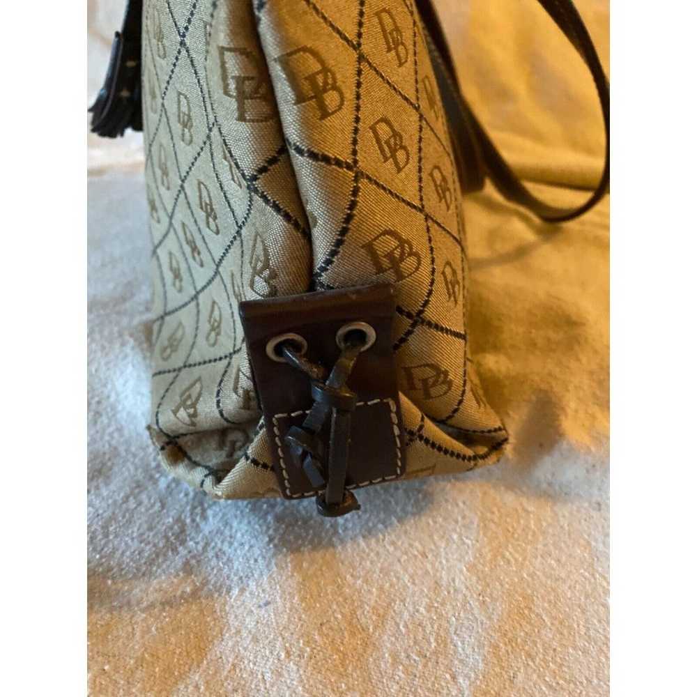 Vintage Dooney and Bourke canvas and leather sign… - image 3