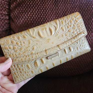 Brahmin Soft Checkbook shops Wallet in Brown/Cream Melbourne Leather.