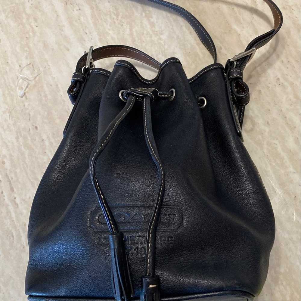 Vintage Coach Black Leather Bucket Shoulder bag - image 4