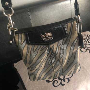 Authentic COACH Madison Kelsey Zebra Print deals Satchel 28093