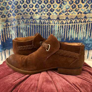 Born - brown suede leather ankle boot