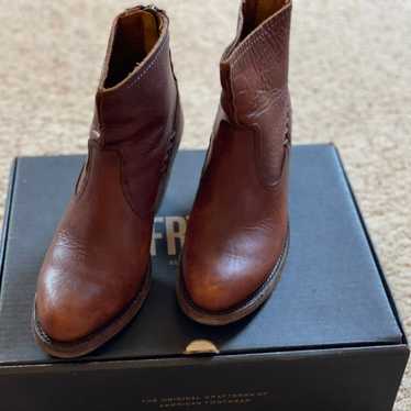 Frye Leslie Artisan Short Booties