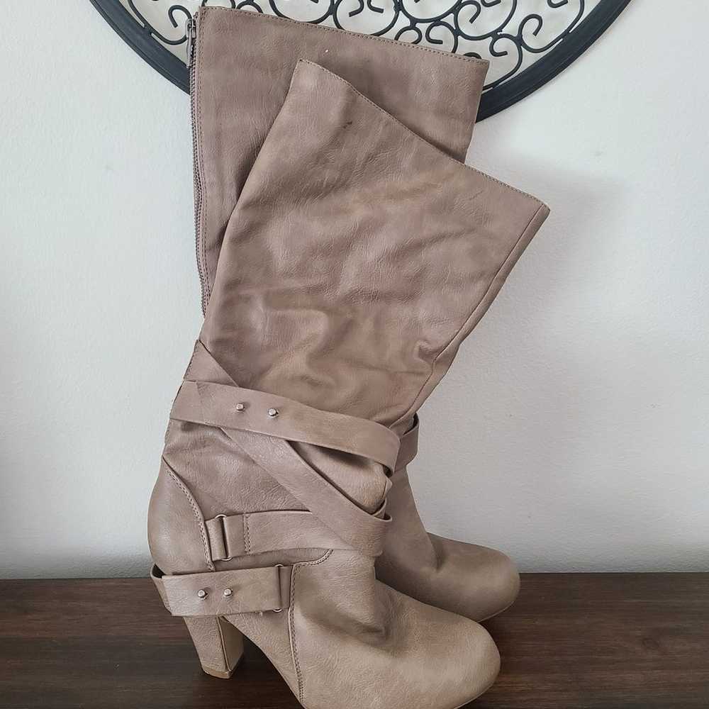 Steve Madden Faux Leather Dusty Tan Sargent Mid C… - image 1