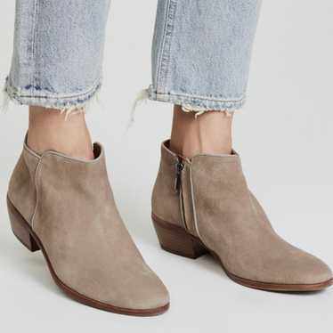 Crown Vintage Suede Ankle Boots