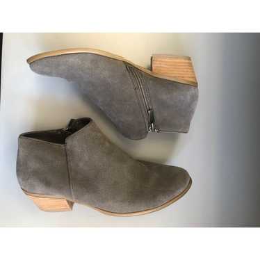 Crown Vintage Ankle Booties