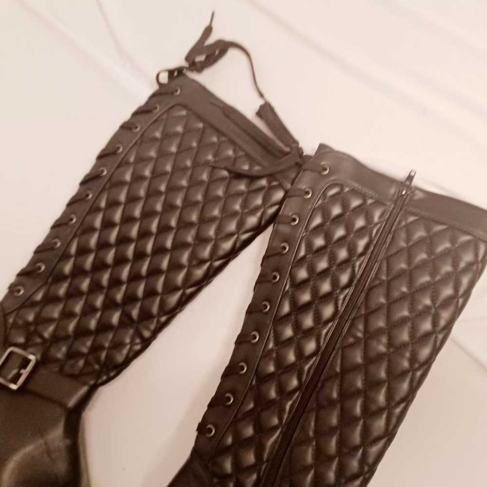 Shoedazzle Stormi Boots 10 and matching bag - image 4